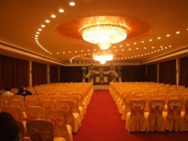 The Shelton Grand Hotel Bangalore Exteriör bild